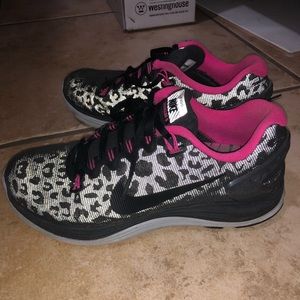 NIKE cheetah shoes